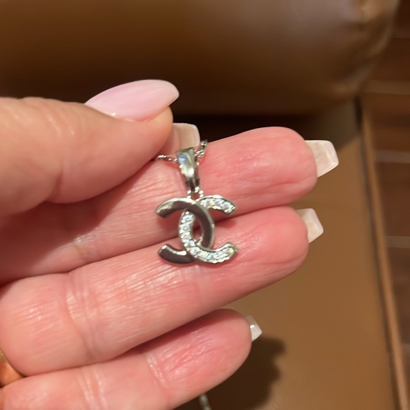 New Stainless Steel 2pc set Designer look Necklace with 18” inches long - Picture 8 of 10